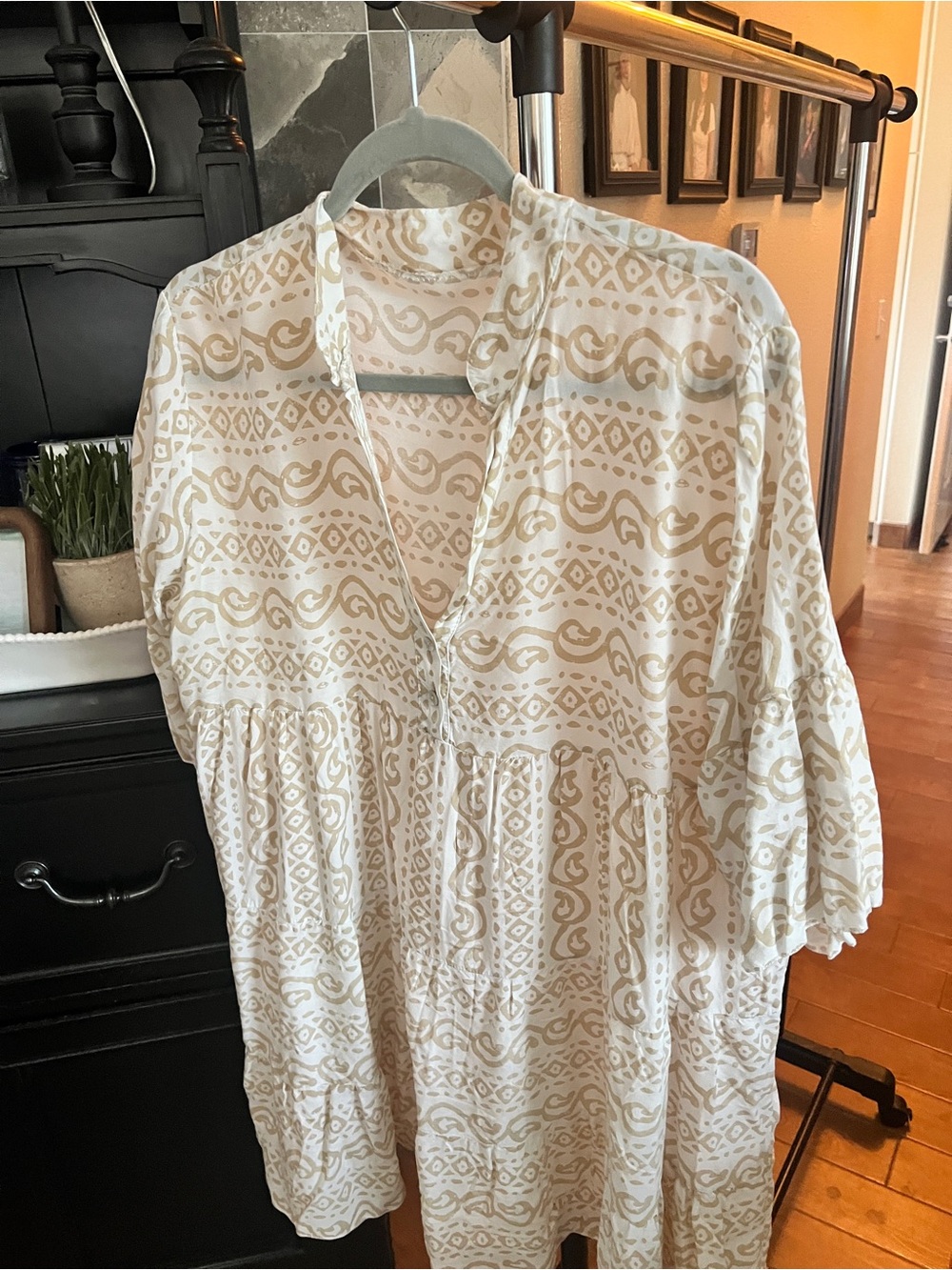 Women’s Cream Patterned V-Neck Tunic dress